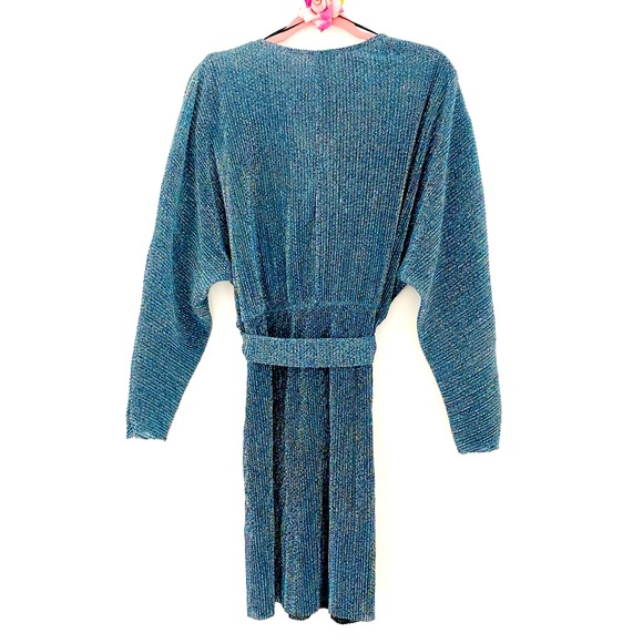 NWT💕Pretty Shimmer Dress SZ L - Picture 4 of 14